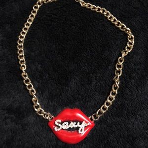 Sexy red lips necklace